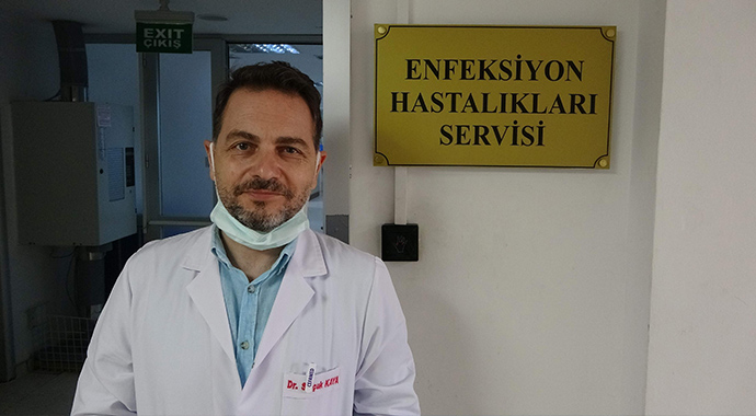 Türkiye'de ilk: Hem koronavirüse hem KKKA'ya yakalandı